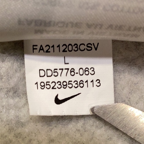 Nike Swoosh Crew Neck Pullover Sweatshirt Unisex Gray - Picture 9 of 9